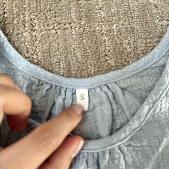 Blue linen tank top small - Picture 3 of 3